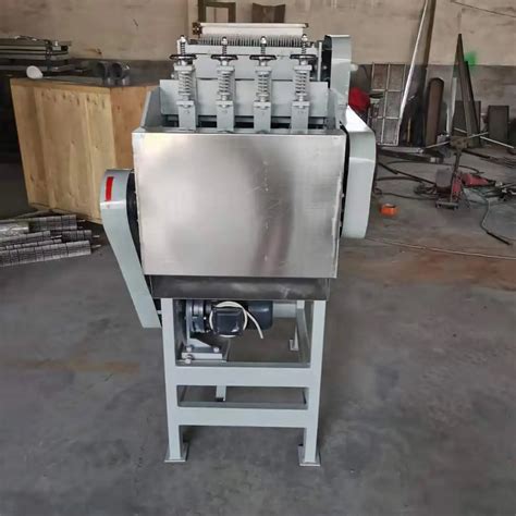 Automatic Cashew Nut Shell Breaking Removing Dehulling Processing