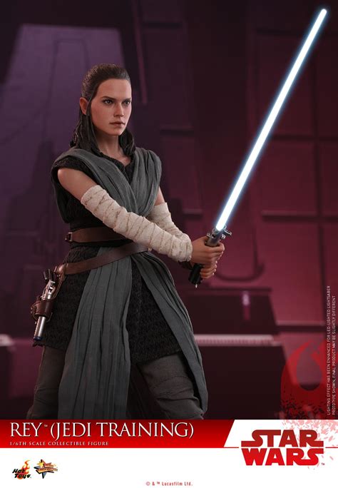 Star Wars The Last Jedi Rey In Jedi Training Outfit By Hot Toys The Toyark News