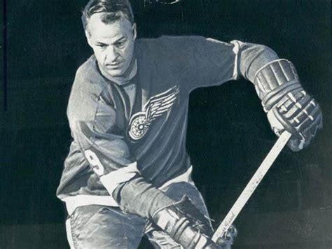 Gordie Howe recovering after another mini-stroke