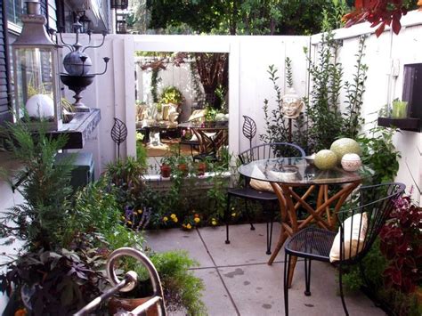 13 Clever Tricks Of How To Make Backyard Courtyard Ideas Small Courtyard Gardens Courtyard