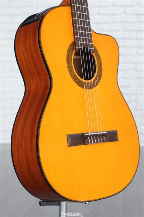 Takamine Gc Ce Nat Nylon String Acoustic Electric Guitar Natural