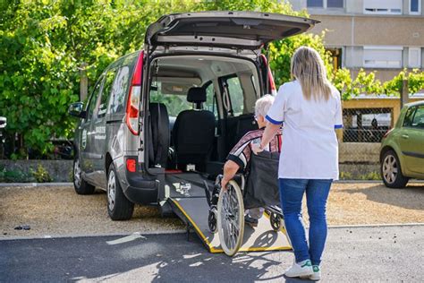 Aide à la mobilité pour seniors à Compiègne transport véhiculé