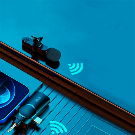 Комплект из двух беспроводных петличных микрофонов с адаптером купить