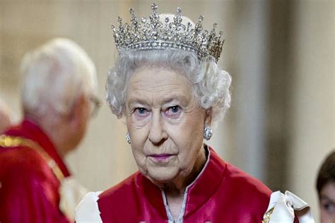 How Queen Elizabeth Ii Preserved The Monarchy آکادمی فرزاد