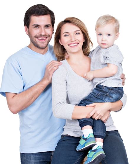 Portrait De La Famille Heureuse Avec Petit Enfant Regardant La Cam Ra