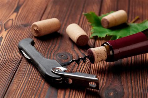 The Right Way To Put A Cork Back In A Wine Bottle Liquid Bread Mag