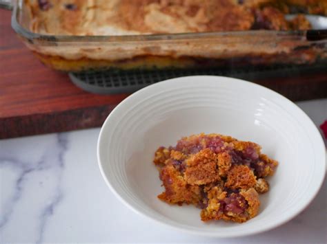 Super Easy Pineapple Cherry Dump Cake Recipe Southern Food Junkie