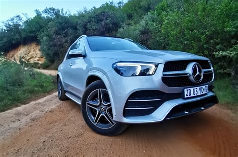 Review Mercedes Benzs Bulky Gle 300d 4matic Amg Line Masks Its Size