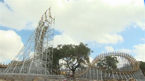 Seaworld Unveils Fastest Wooden Roller Coaster In Texas