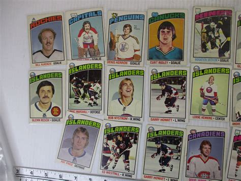 (23) 1976-77 OPC Mixed Lot of Hockey Cards -- Doug Jarvis, Bob Nystrom, Bill KcKenzie - Bodnarus ...