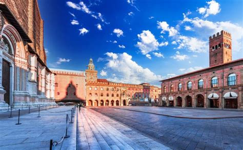 Bologna, Italy - Piazza Maggiore Morning Sunrise, Emilia-Romagna Stock ...