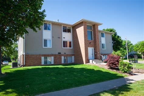 Cross Park Avenue Apartments In Iowa City Ia