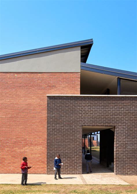Corobrik Ruby Light Satin Fbs Clay Face Brick