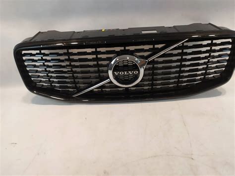 GRILL ATRAPA CHŁODNICY VOLVO XC 60 II R DESING 13934428044