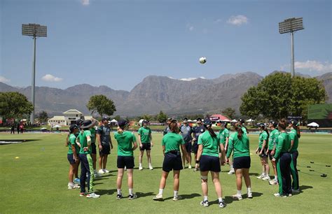 England Huddle Before Their Second Fixture Of The Tournament