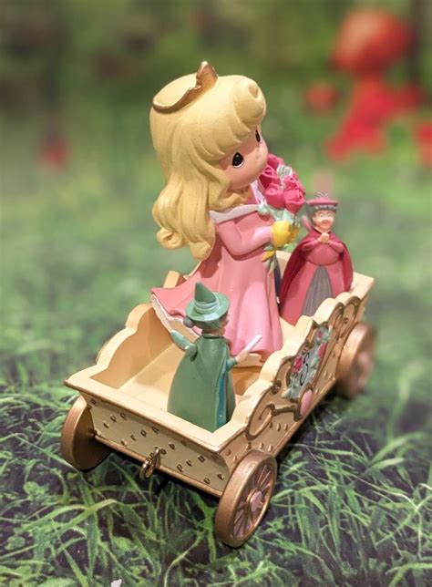 Disney Showcase Precious Moments Birthday Parade Princess Aurora Ebay