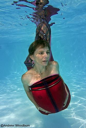 Pregnancy Photos Underwater Pregnant Photography