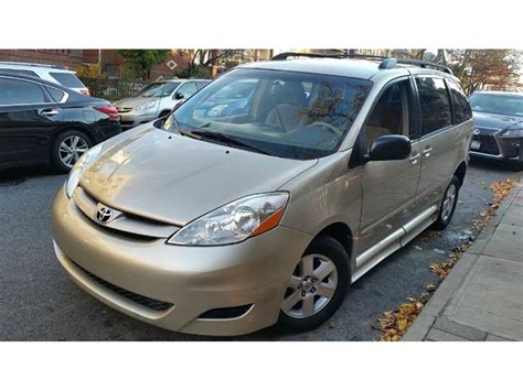 Used 2010 Toyota Sienna For Sale By Owner In Brooklyn NY 11251