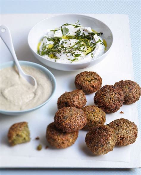 Falafels Sauces Tahini Et Au Yaourt Pour Personnes Recettes Elle