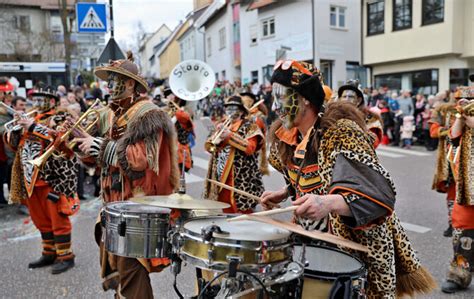 Faschingsumzug 2023 In Waiblingen Ausgelassene Stimmung Und Tausende