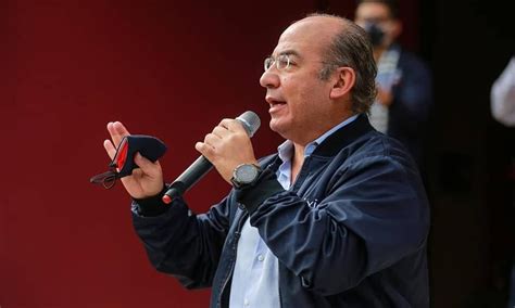 Sheinbaum arremete contra Felipe Calderón por presumir que él sí