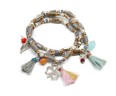 BC1384D Bracelet Triple Tour Pierres Assorties avec Charm Trèfle