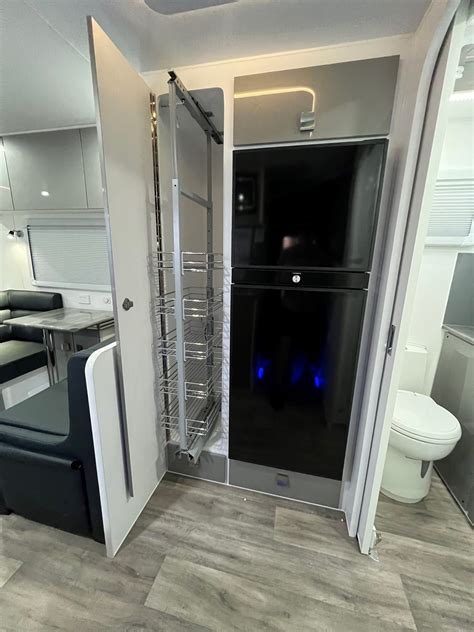 2022 Sunset Boulevard Semi Off Road 19ft8