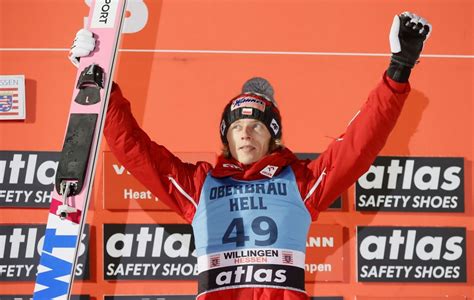 Dawid Kubacki na podium w Willingen Piotr Żyła tuż za nim