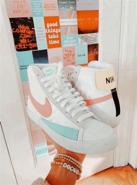 Pin By ⋆ 𝐌𝐀𝐃𝐃𝐈𝐄 ⋆ On Kicks Preppy Shoes Cute Nike Shoes Aesthetic Shoes