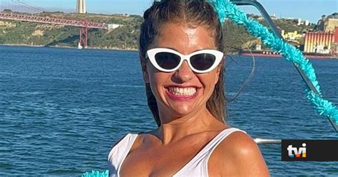 Catarina Siqueira Arrasa Em Festa Num Barco Com Mais Caras Conhecidas