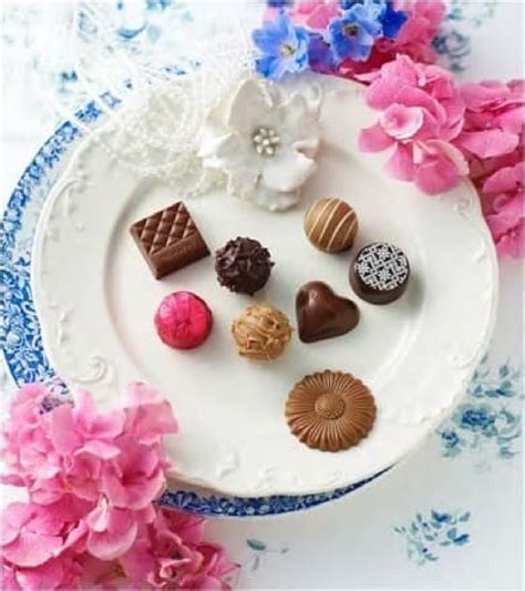Morozoff's Valentine's collection, new "adult" brand with Western ...