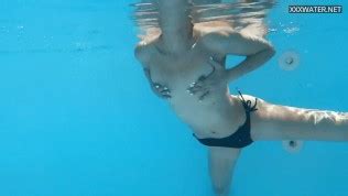 Enjoy Roxalana Underwater Naked In Pool Free XXX Porn Videos OyOh
