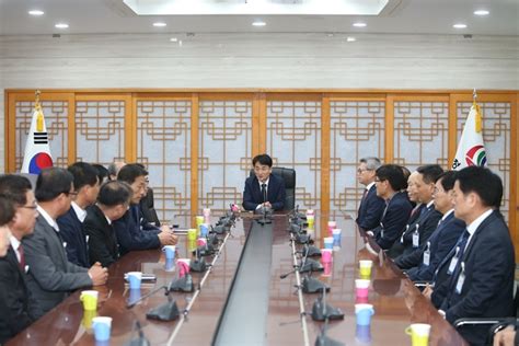 김일곤 청도부군수 군정업무보고회 갖고 주요 현안 파악 Save Internet 뉴데일리