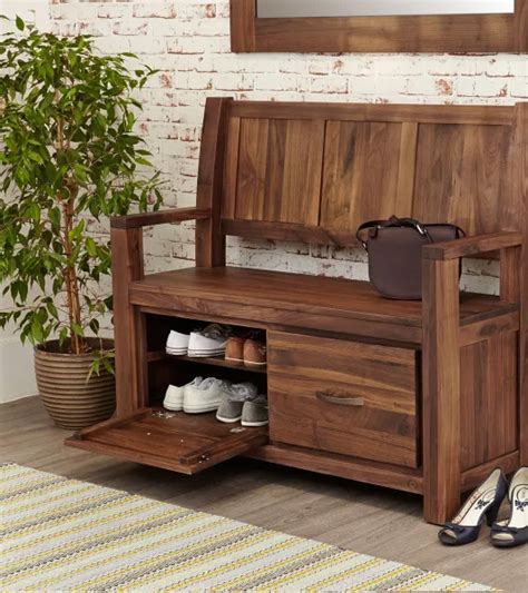 Прихожие из массива