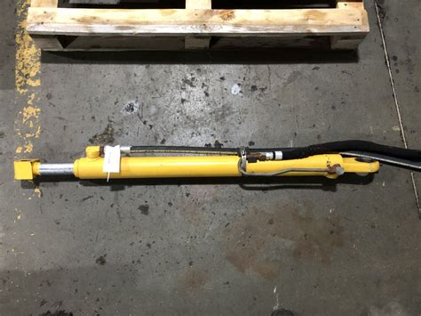 Ah163703 John Deere 260 Hydraulic Cylinder For Sale