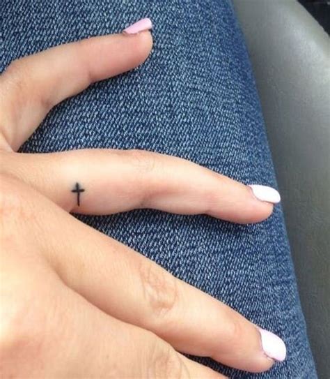 50 Delicate And Tiny Finger Tattoos To Inspire Your First Or Next Body Art Tattoos Tiny