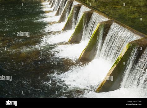 Hydroelectric Dam Canada Hi Res Stock Photography And Images Alamy