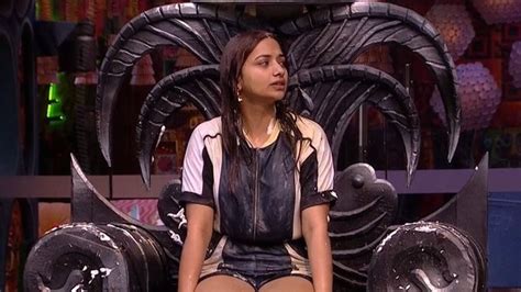 Bigg Boss Ott 2 July 4 Live Updates Drama Unfolds After Jiya Shankar