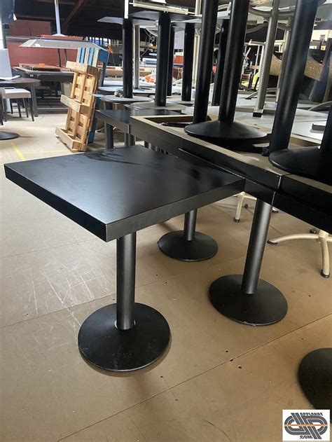 x16 guéridons tables noires sur pieds fonte pour resto bistrot