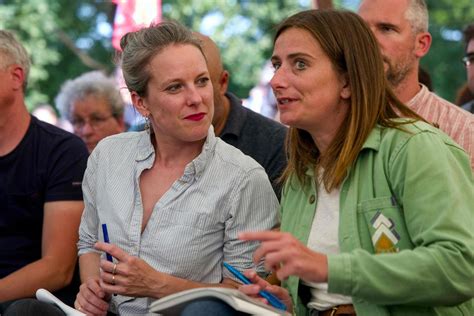 Lucie Castets renonce à être candidate en Isère Marine Tondelier