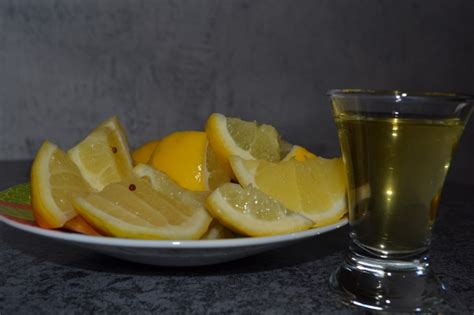 Лимонная водка в домашних условиях – рецепт и приготовление