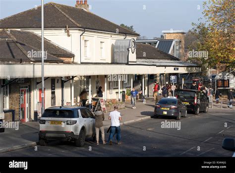 Winchester train station hi-res stock photography and images - Alamy