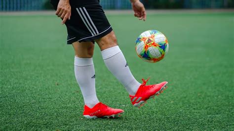 Learn To Juggle A Soccer Ball Complete Guide