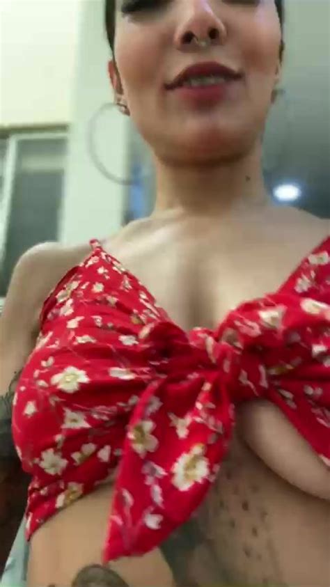 ElliaRussell Webcam Video 2908931 Stunning Camgirl