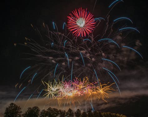 Wie Eine Blume Foto And Bild Rot Bäume Himmel Bilder Auf Fotocommunity