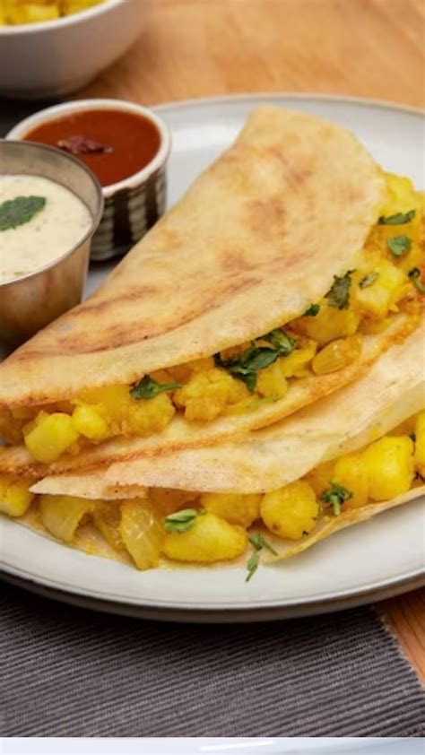 10 Delicious South Indian Snacks to Enjoy