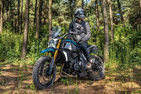 Cfmoto Cl X Adventure Et Maintenant La Version Scrambler