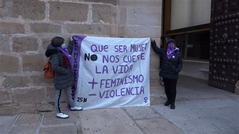 La plataforma feminista 8M realiza una campaña de visibilización contra