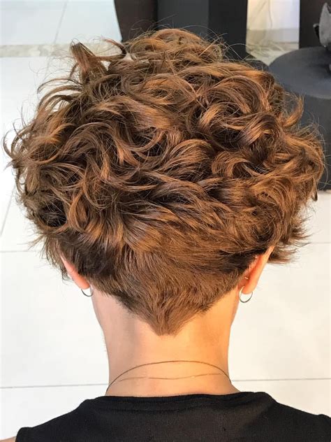 Pin By Shonna Gage On Hair Curly Hair Photos Short Curly Haircuts