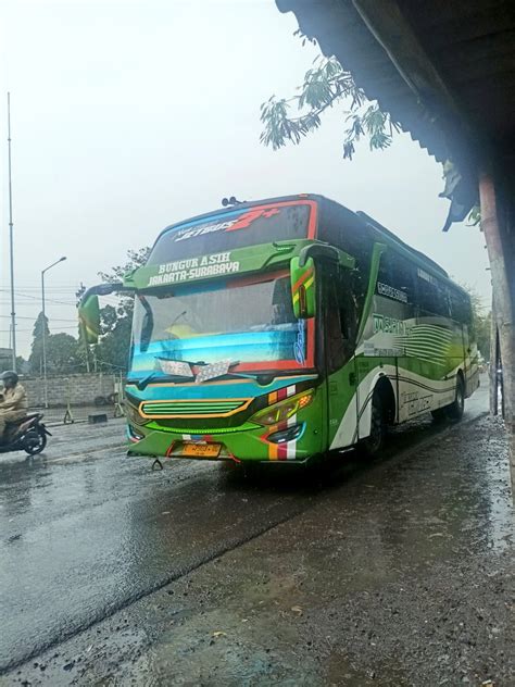 Zulfiqar Muhammad A On Twitter Rejeki Nomplok Jadi Mandoran Bis Sapu